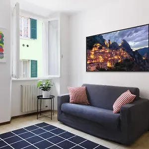 https://home-sweet-home-como-very-historic-centre.it-lombardy.com